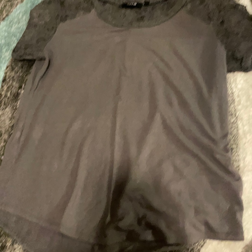 apt.9 size medium
